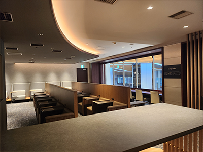 「ラウンジオーサカ」の内観写真