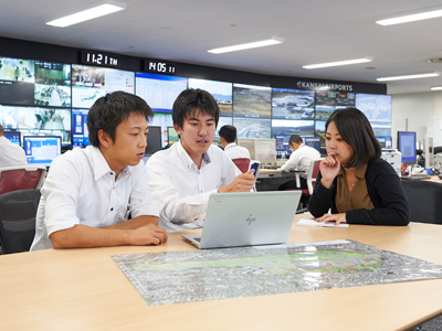 空港勤務者の写真