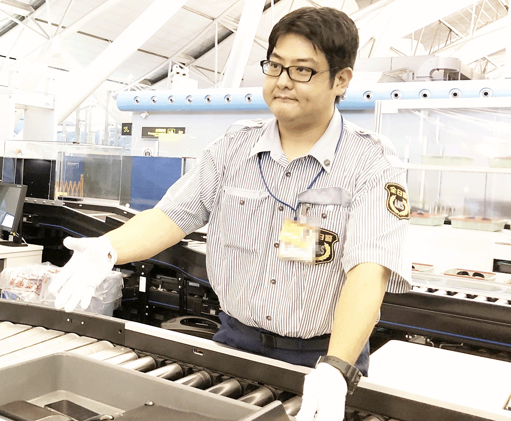 保安検査員の写真