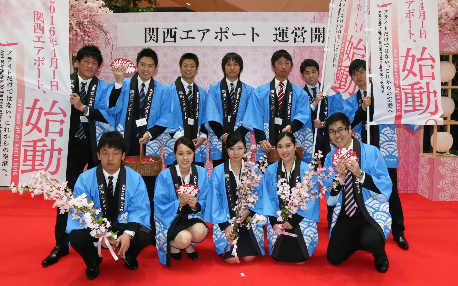 Group photo of Kansai Airport staff